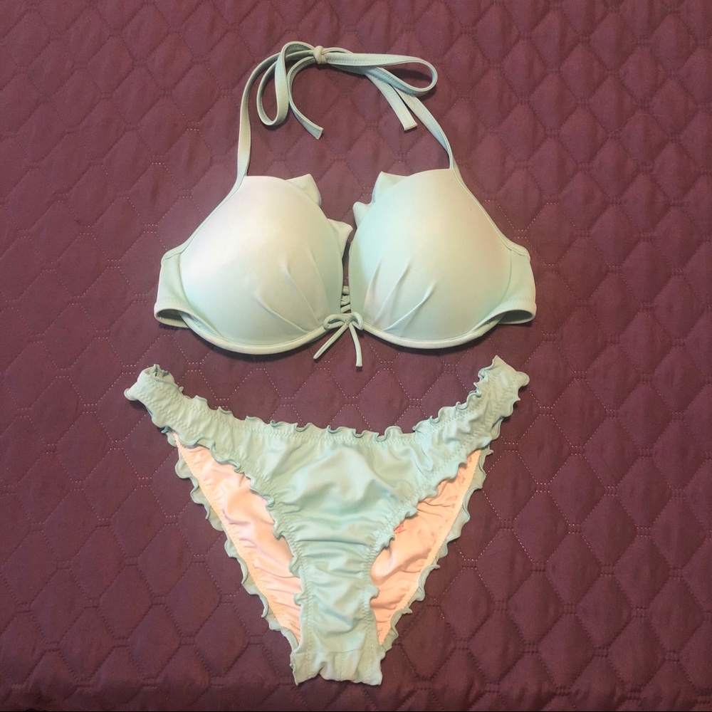 ✨Victoria’s Secret Cheeky Bikini✨
